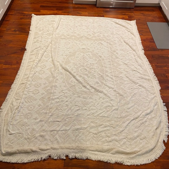 Vintage Bedding Vintage Hobnail Cotton Bedspread With Fringe Rounded Corners Boho Farmhouse